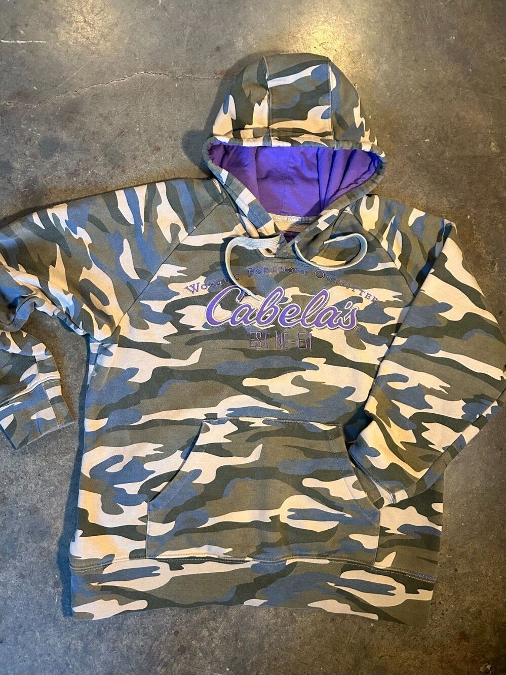 Cabela’s Camo Hoodie XL Pullover Sweatshirt Purple Lined Outdoor